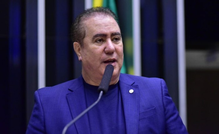 O autor da proposta, deputado Jonas Donizette - (Foto: Zeca Ribeiro / Câmara dos Deputados)