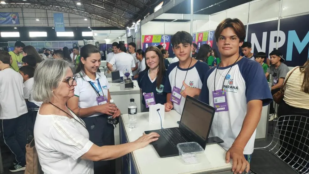Estudantes de Wenceslau Braz se destacam na GeniusCon com projeto de tecnologia assistiva