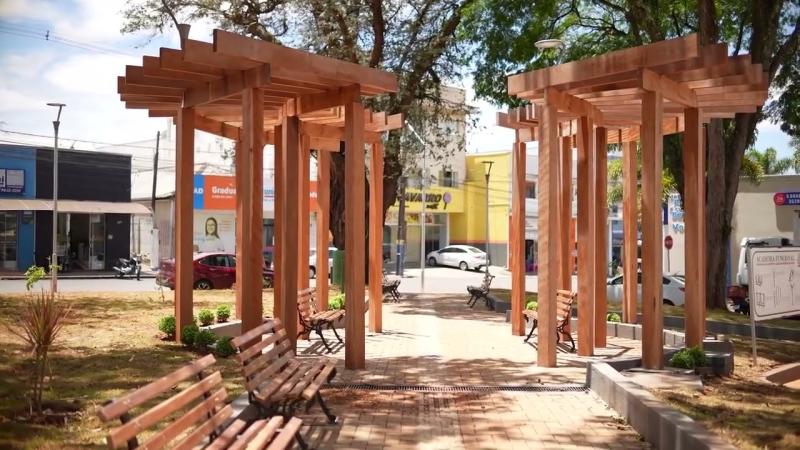 Praça Rui Barbosa ganha novas cores e vida em Wenceslau Braz